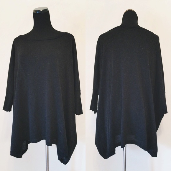 ***SOLD***Beautiful Black Oversized Top w/ Shimmer