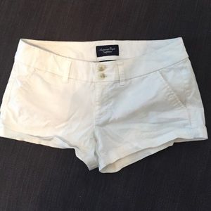 American Eagle AE white shorts and black