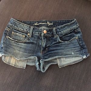 Short denim shorts!
