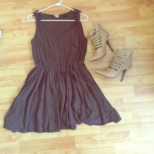 Cute day dress in Brown