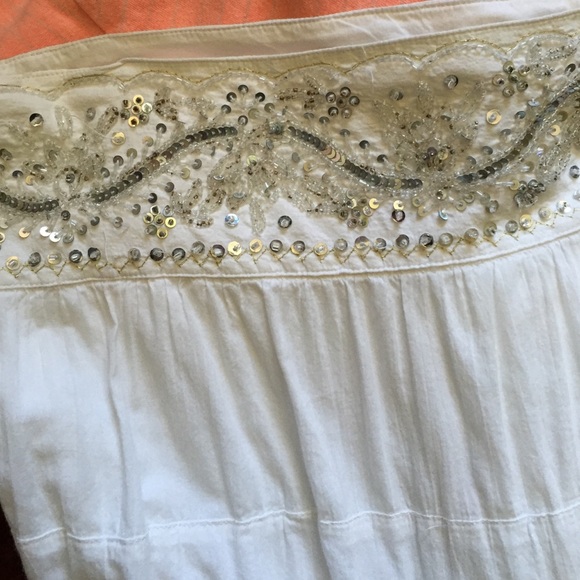 Gorgeous while long skirt with sequence waistline - Picture 3 of 3