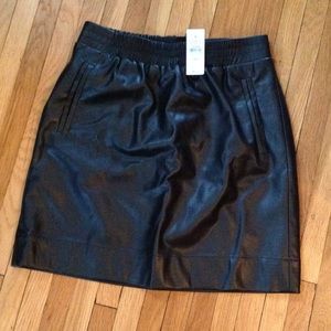 BRAND NEW/NEVER WORN faux leather skirt