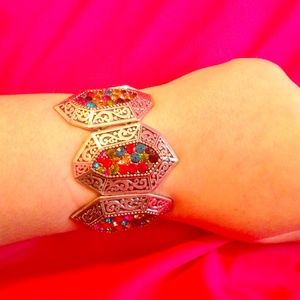 Multicolored stretch bracelet