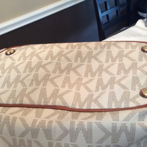 Authentic Michael Kors - Picture 3 of 4
