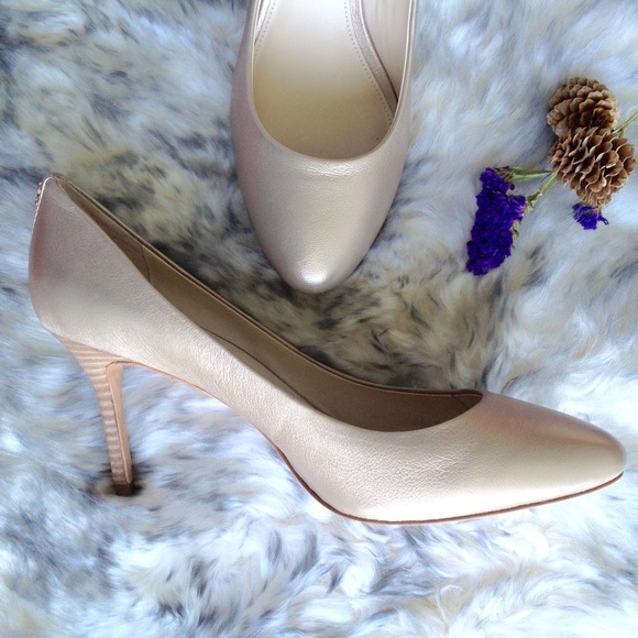 Coach Shoes - NEW COACH leather nappa gold leather pump heel 9.5