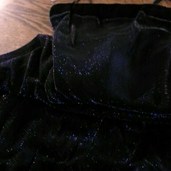 SOLD IN A BUNDLE - Picture 3 of 4