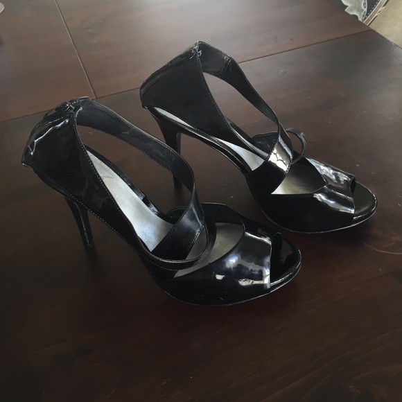 Carlos Santana Sexy Heels with Back Zipper