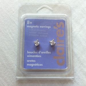 Magnetic earrings