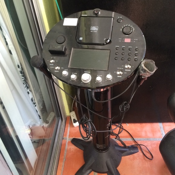 Karaoke-vision - Picture 1 of 4