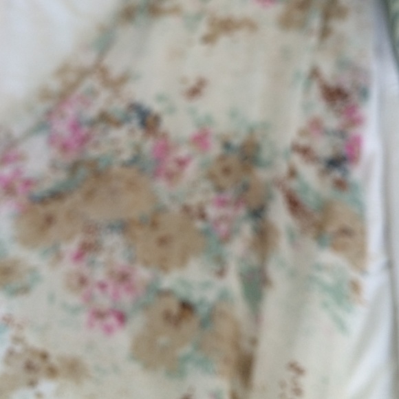 ❎BUNDLED❎Pretty floral spring scarf - Picture 3 of 4