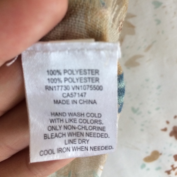 ❎BUNDLED❎Pretty floral spring scarf - Picture 4 of 4