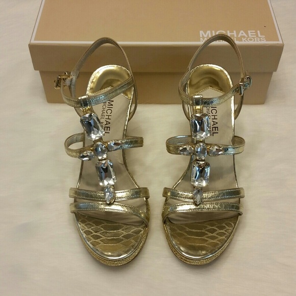 SOLD- Michael Kors Jayden Gold Wedge Shoe - Picture 2 of 4