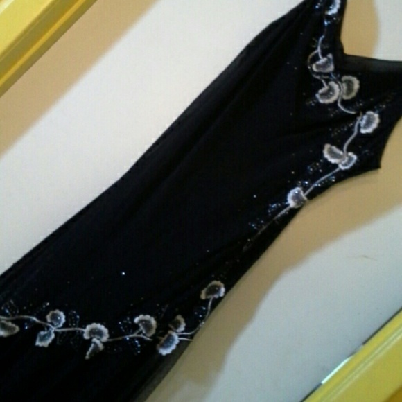 SOLD IN A BUNDLE - Picture 3 of 4