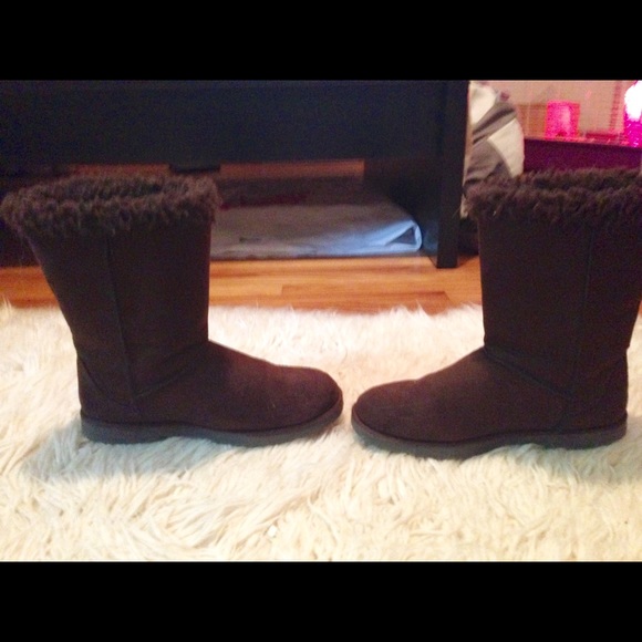 Brown "So" furry boots, women's size 8.