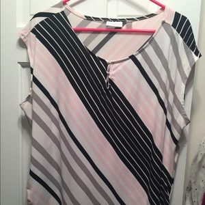 SOLD----NY&CO Sleeveless Top - XL----SOLD