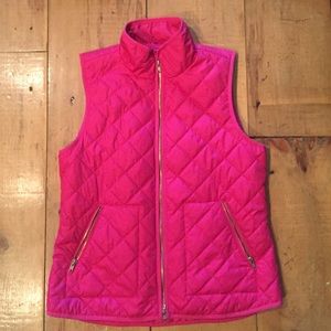 Old Navy pink vest! Gold zipper