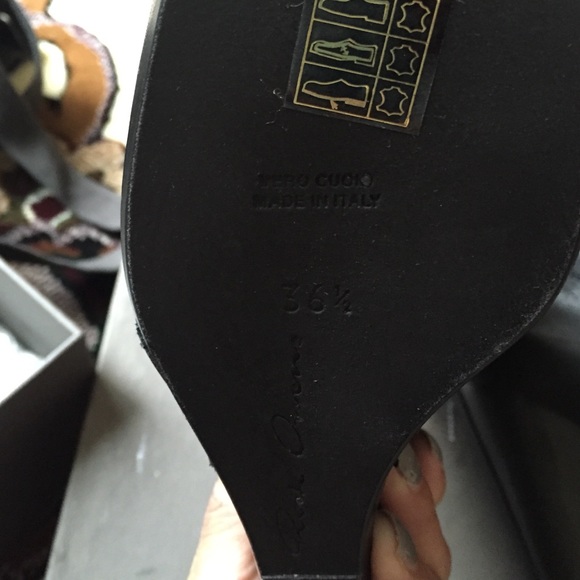 Black boots.. - Picture 2 of 4