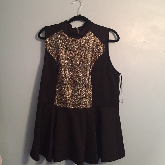 Forever 21+ black sleeveless peplum top