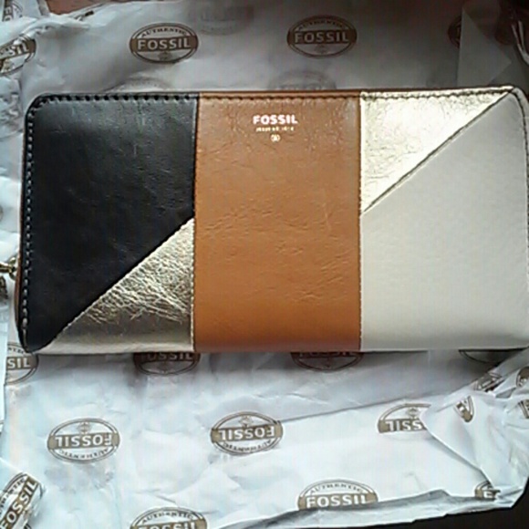 Fossil accordion wallet
