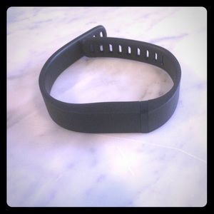 NWOT Fitbit Band in Large