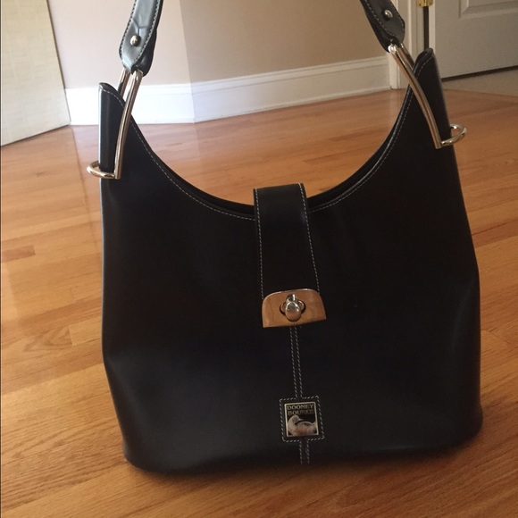 AUTHENTIC DOONEY & BOURKE HANDBAG
