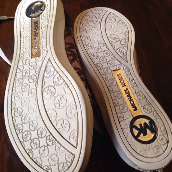 MK shoes - Picture 3 of 4