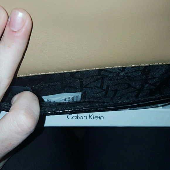 SOLD Calvin Klein wristlet - Picture 3 of 4
