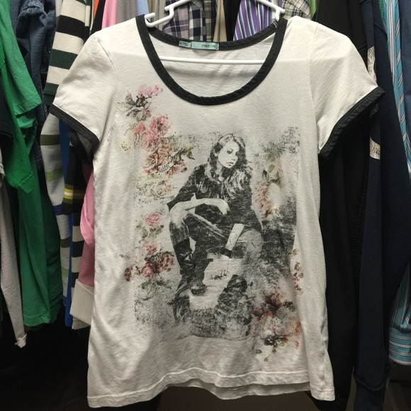 Pretty T-Shirt with girl and flowers.