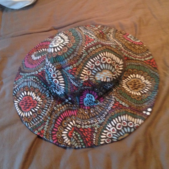 Hat shirt skirt