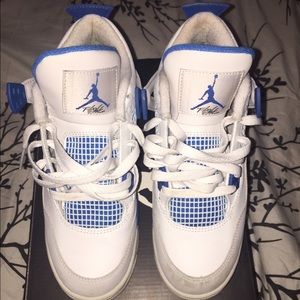Jordan 4s