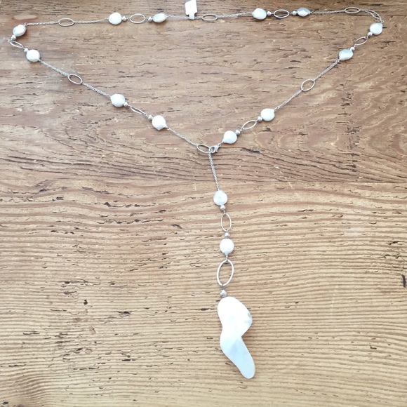 NWOT- Mother of Pearl & Coin Pearl