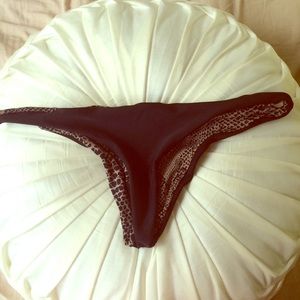 Black Acacia Bottoms Size Medium