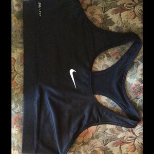 Nike pro Black XL sports bra brand new
