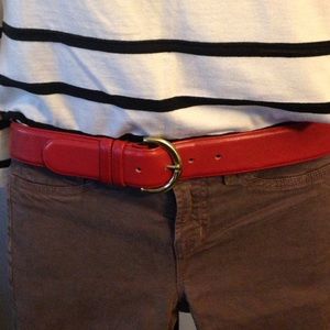 Vintage 100% leather Coach belt (red)