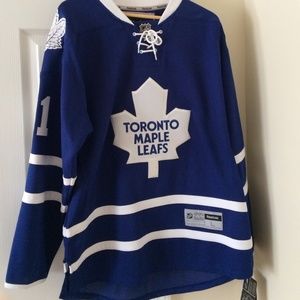 Toronto maple leafs Kessel jersey size large. Nwt