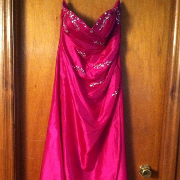 Pinkish/purple dress! Great for Prom or Wedding