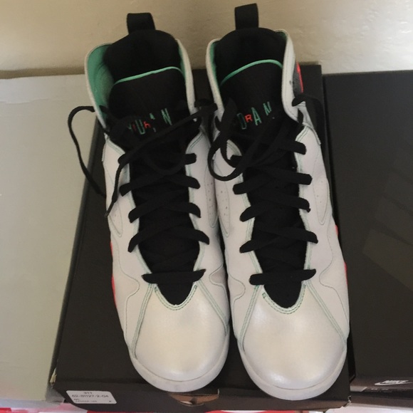Retro 7 - Picture 1 of 3
