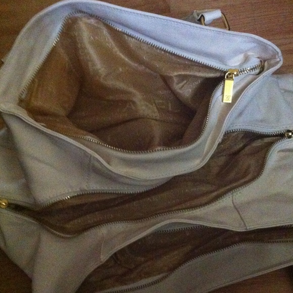 Bundle - Picture 2 of 4