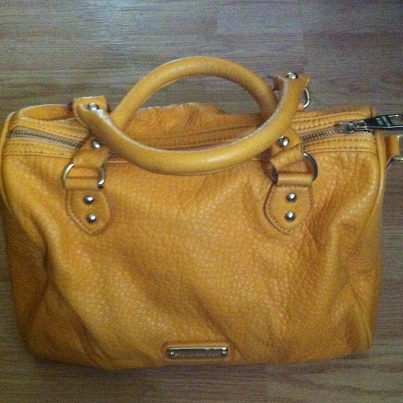 Bundle - Picture 4 of 4