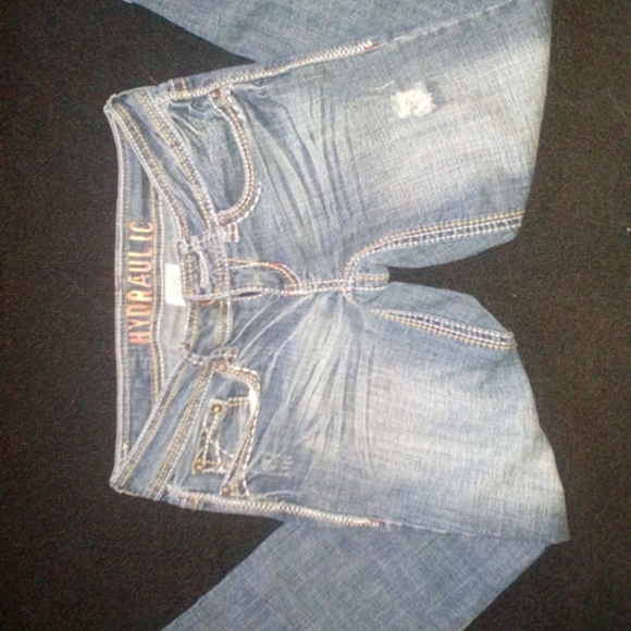Hydraulic capris