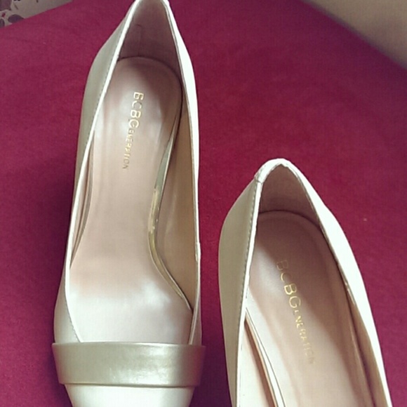 Pumps - Picture 2 of 3