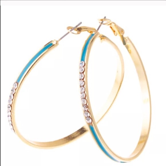 💙💫10k yellow gold plated hoops 💫💙