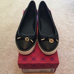 SOLD BNWT Tory Burch : Caruso Sneaker black