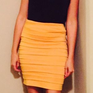 Golden high waisted skirt