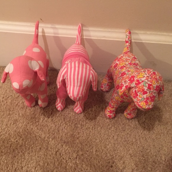 3 Victoria's Secret dogs 🚫no stains🚫 NWOT