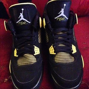 Air Jordan (Thunder) 4 size 10