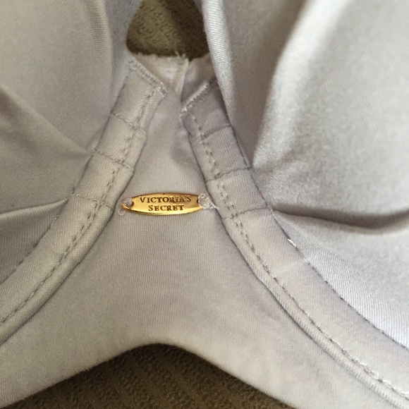 Victoria secrets bra - Picture 2 of 3