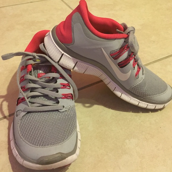 FLASH SALE ⚡️ Nike Free Runs 5.0