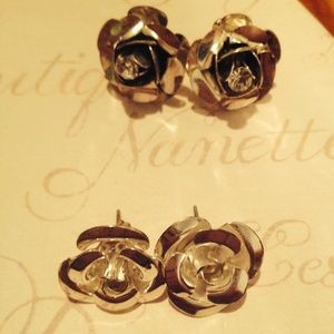 Silver rose earring set
