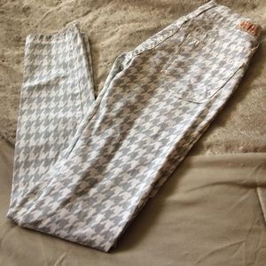 Gray Houndstooth Skinny Pants!